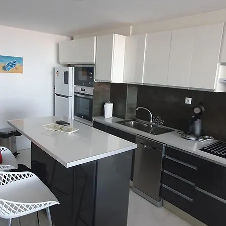 Fabulous Seafront For 2 To 5 People Apartment *