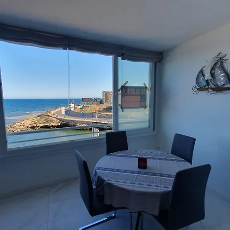Fabulous Seafront For 2 To 5 People *